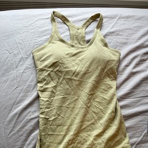 Lululemon top- ebb to street